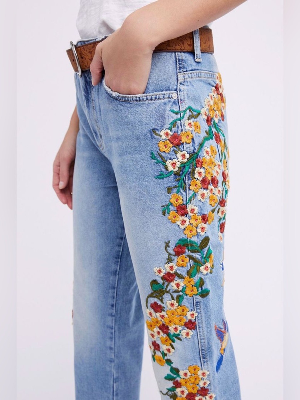 Free People Embroidered Girlfriend Jeans 24 Floral Bird Boho Raw Hem Denim Y2K